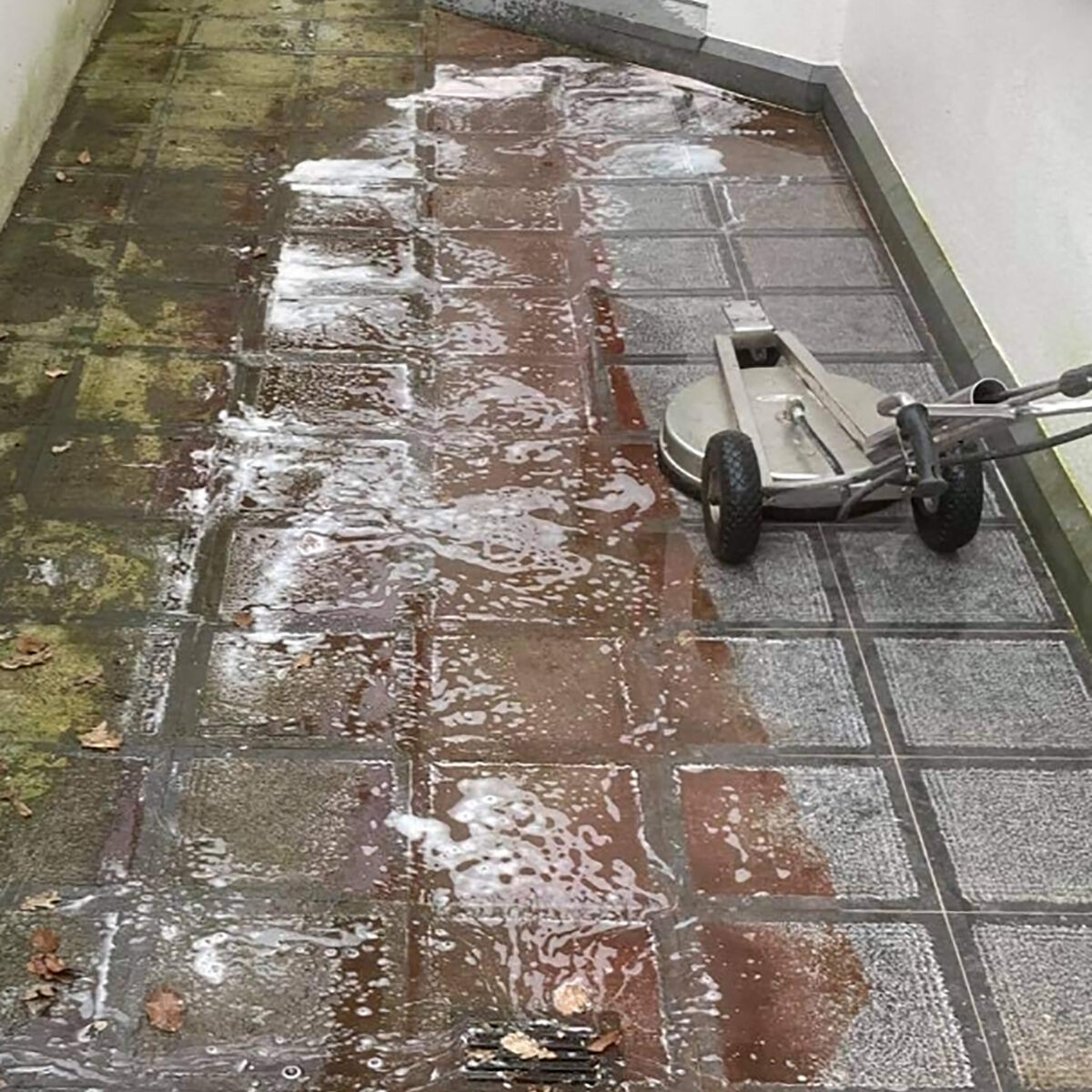 Nettoyage terrasse avant/après par North Group